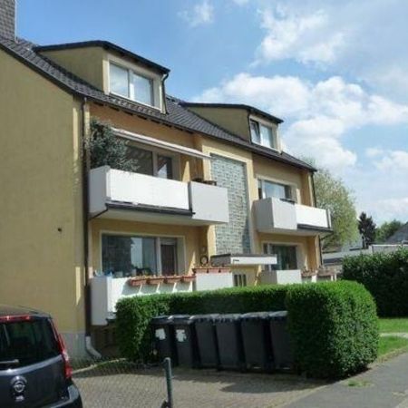 6-Zimmer Wohnung in schönem Mehrfamilienhaus