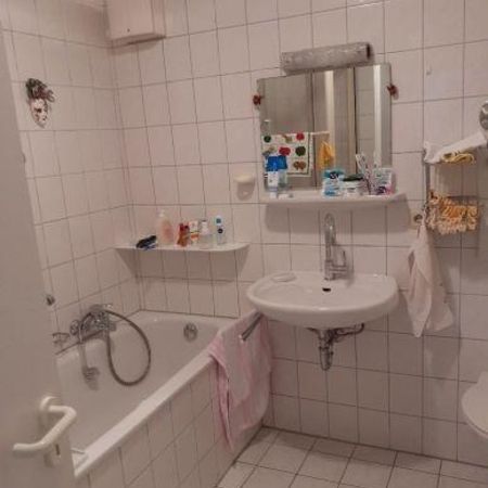 Helle großzügige 2-Zimmer-Wohnung