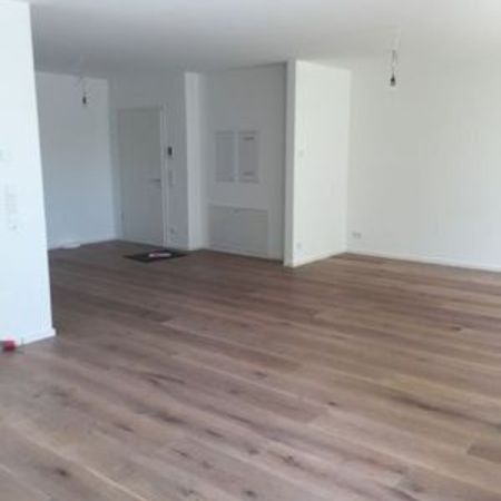 4-Zimmer-Erdgeschosswohnung mit Terrasse in Bochum-Ehrenfeld