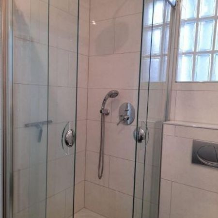 Schicke Wohnung mit Balkon