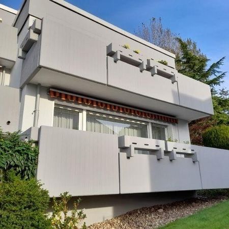 Schicke Wohnung mit Balkon