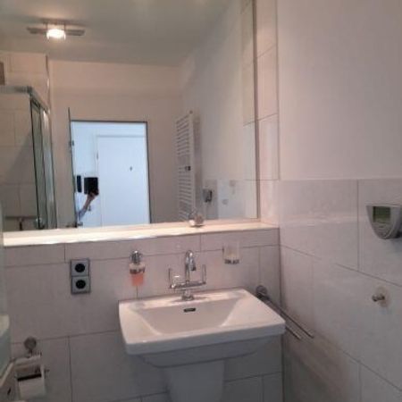 Schicke Wohnung mit Balkon