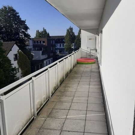 Große Dachgeschosswohnung mit Terrasse und phantastischem Fernblick